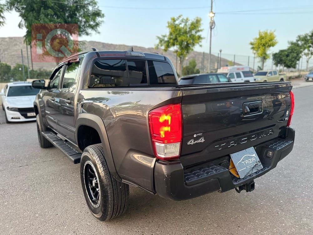 Toyota Tacoma